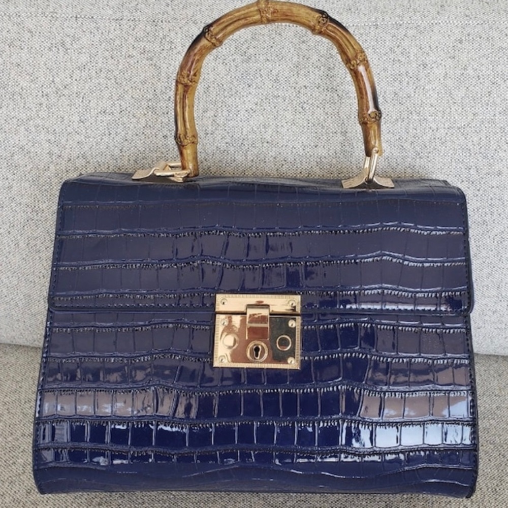 Big crossbody bag